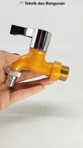 Keran Tembok Plastik Drat kuningan 3/4" warna