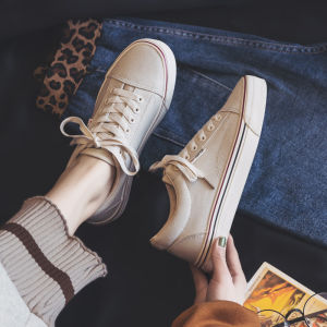 Fall Womens Canvas Shoes 2025 New Thick Bottom Retro Versatile Casual Sports Board Shoes Black Cloth Shoes Leisure Style