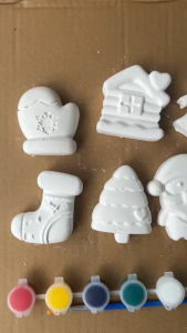 Set 7 tượng Giáng sinh 2D kích thước 5-6cm tặng kèm màu cọ Smart Baby