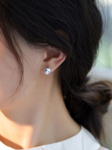 ต่างหูมุกเงินแท้ S925เงินแท้หรูหราเบาๆทรงกลมแนววินเทจแบบเดียวกับดาราสำหรับผู้หญิง