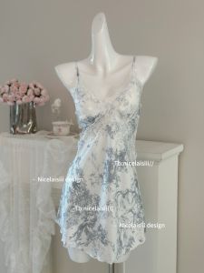 Nicelaisiii ผู้หญิง เซ็กซี่ ชุดราตรีสตรีพร้อม สายคล้อง ผ้าซาติน Feel Home Wear With Chest Pad High-end Sensation ผ้าไหม ผ้าชาร์มัวส์