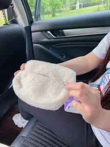 รถหนังที่ใส่ทิชชู่ มีสายรัดยางยืด กล่องใส่ทิชชู่ พร้อมตัวล็อค คุณประกอบไปด้วย OHO