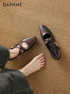 Daphne | Elegant Low Heel Womens Pumps Brown