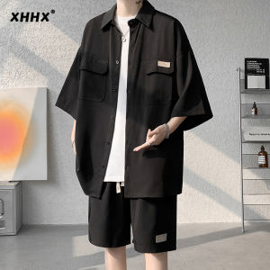 ชุดเสื้อเชิ้ตแขนสั้นผ้าไหมน้ำแข็ง กางเกงขาสั้น ชุดสองชิ้น สำหรับผู้ชาย ฤดูร้อน 2025 เสื้อเชิ้ตบาง ผ้าฝ้ายโพลีเอสเตอร์ 100%