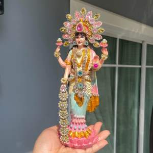 พระเเม่ลักษมี งานสีพาสเทล+ประดับเพชรพลอย **ลูกค้าทักเเชทระบุโทนสีได้** ผ่านพิธีพร้อมบูชา