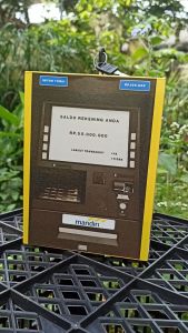 Celengan Target 50 JT Motif ATM Jumbo 20 CM