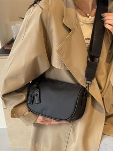 Fashion Boston Bags Women 2024 New Arrival Tide Minimalist Casual All-Match Oxford Cloth Best Selling Wide Shoulder Strap Pillow Bag