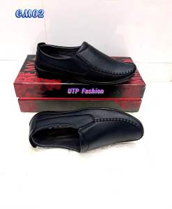 Giày lười nam kiểu dáng đẹp..da mềm..có 2 màu đen và vàng..size từ 38-43..đế khâu sẵn rất chắc chắn