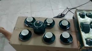 Bộ ấm chén sứ trắng viền vàng phong cách Châu Âu Bộ ấm chén sứ xanh viền vàng phong cách hoàng giabộ tách uống trà sứ viền vàng Bộ ấm chén viền vàng kèm khay sứđược làm từ gốm và phủ một lớp men cao cấp sáng bóngsang trọng