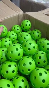Bóng Pickleball Thi ĐấuTập Luyện 26 Lỗ Chơi Trong Nhà Và Ngoài Trời Độ Bền Cao
