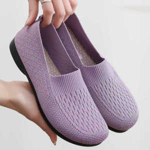 Old Beijing Cloth Shoes Womens Summer Flyknit Breathable Gommino Soft Bottom Non Slip Middle-Aged and Elderly Slip-on Comfortable Mom Shoes