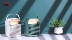 Thunlit พัดลมไอเย็น พัดลมไอน้ํา พัดลมมินิ แบบพกพา พัดลมเล็ก พัดลมตั้งโต๊ะ 2000mAh แบบชาร์จ ปรับ 3 ระดับ พร้อมฟังก์ชั่นสเปรย์และไฟกลางคืน