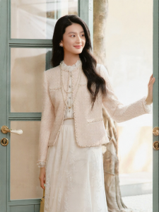 Koradior | Versatile Short Wool Coat