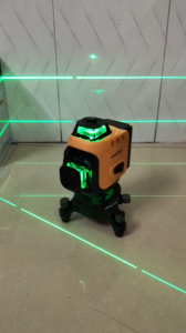 Máy cân bằng Laze Sfunpro SF7616SD 16 tia xanh làm việc ngoài bóng Sharp kháng nước kháng bụi