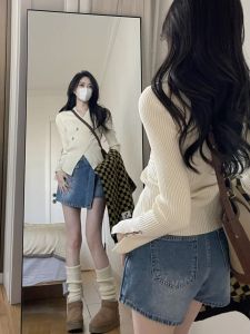 เสื้อสเวตเตอร์คอวีทรงสลิมฟิตสำหรับผู้หญิง แขนยาว ฤดูใบไม้ร่วง/ฤดูหนาว เสื้อชั้นในแบบมีกระดุม ทรงเข้ารูป เสื้อชั้นในแบบสวมหัว