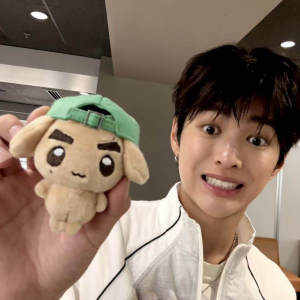 clu CORTIS KEONHO Healthy Puppy Plushie Keychain Doll Green Cap Kpop Fan Collectible Bag Pendant Gift ulc