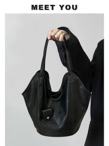 Black Large Capacity Casual Tote Bag Womens 2025 New High-End Sensation Luxury Daily Commuting Bucket Bag Fashionable Korean Style