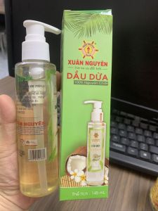 1 Chai Dầu Dừa Ép Lạnh có vòi xịt Xuân Nguyên