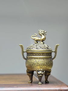 Lư hương đồng mini long vân xông trầm – họa tiết rồng chạm nổi tinh xảo sang trọng
