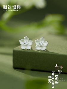 SHUNQINYINLOU | Bông Tai Hoa Nhỏ Bằng Bạc Đơn Giản