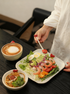 Handmade Underglaze Ceramic Dinner Plate Breakfast Western Salad Pasta Dessert Rough Clay White Square Plate Microwave Oven Safe