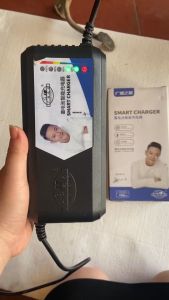Sạc xe điện CHANGER có vạch báo phù hợp với xe đạp điện và xe máy điện