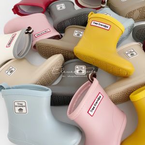 รองเท้าบูทกันฝนสั้น PVC กันลื่นสำหรับเด็ก รองเท้าบูทกันฝนสีเหลืองน่ารักสำหรับเด็กชายและเด็กหญิง รองเท้าบูทกันฝนแบบลำลองสำหรับทุกฤดูกาล