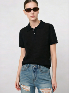 AMII | Pearl Flower Mother-of-Pearl Buttoned Knit Top Loose Fit Short