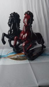 Hiasan Kuda Gallop Jumbo Warna Mahogany/Hitam - Dekorasi Ruang Tamu Modern