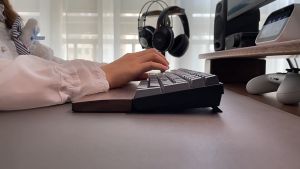Keyboard Wrist Rest - Premium Walnut Wood | Suitable for 60% 65% 75% 96% TKL Full-Size | Palm Rest for Mechanical Keyboard