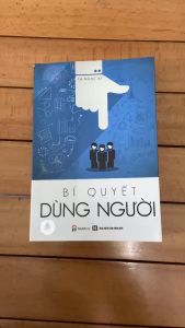 sách - Bí quyết dùng người