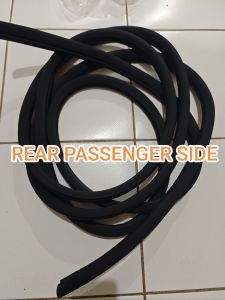 Taiwan Made Replacement Toyota Innova 2005 to 2015 Door Body Rubber Seal for Enhanced Weatherproofing and Durability