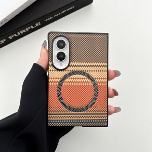 Magnetic Woven Plaid Pattern Phone Case For Samsung Galaxy Z Fold 8 Ultra Z Fold 7 6 5 4 Slim Hard Shockproof Protective Cover Support Wireless Charging Retro Grid Casing