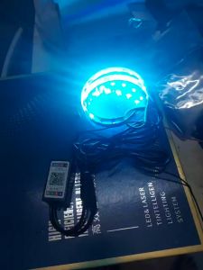 Mắt quỷ đổi màu theo áp trên điện thoại cho oto xe máy