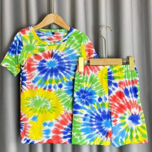 ชุดเด็ก ลายมัดย้อม ลายสงกรานต์ แขนสั้นขาสั้น ผ้าไมโคร นิ่มบางเบาใส่สบายสีสดซักง่ายสีไม่ตก(ส+ส) มัดย้อม สีแฉก