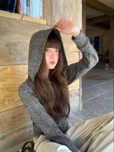 NIHAOKANONG | Áo Khoác Hooded In Báo Mờ Phong Cách Retro Mỹ Thiết Kế Ngắn