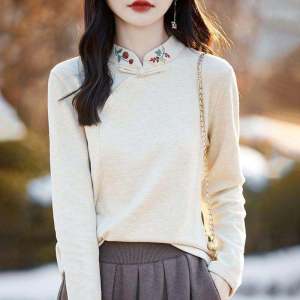 New 2025 Chinese Style Embroidered Long Sleeve Base Shirt Womens Spring Autumn High End Inner Wear Elegantly Outerwear Top