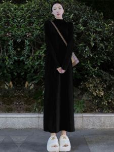 Váy Dệt Kim Dài Đến Đầu Gối Màu Đen Phong Cách Hepburn Cho Nữ Mùa Đông Bên Trong Áo Len Cơ Bản Váy Dệt Kim Dài Cho Nữ