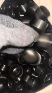 จุกอุดพลาสติกรองขาเก้าอี้ ขนาด 1.1/4 นิ้ว กลมสวมใน หัวนูน มีสินค้าส่งได้เลย!! จุกอุดขาเก้าอี้ ยางใส่ขาเหล็ก ยางรองขาโต๊ะ พลาสติกปิดเหล็กท่อ จุกพลาสติกอุดเหล็กท่อ