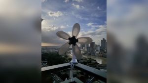 (K) King Size Clip fan 6-Blade Clip Fan Desktop Electric Fan High Wind Power 2-in-1 Desk & Clip-on Fan Home Office School