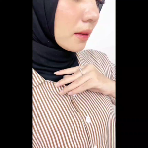 Kemeja Wanita Lengan Panjang Motif Garis Premium - Gaya Korea