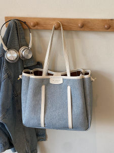 Casual Versatile Denim Shoulder Bag Large Capacity Womens Tote Bag for Commuting And Class Stylish Trendy 2025 New Model