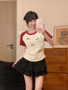 เสื้อยืดแขนสั้นผู้หญิงสไตล์เกาหลีพิมพ์ลายผีเสื้อเข้ารูป เสื้อยืดแขนสั้นเข้ารูปสำหรับฤดูร้อน ผ้าฝ้ายผสมโพลีเอสเตอร์