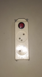 STOP KONTAK GEPENG 2 Lubang + SWITCH-2 LB GEPENG+S