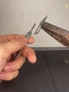 ใบมีดเบอร์ 11 ใบมีดผ่าตัด ใบมีดผ่าตัดสแตนเลส ใบมีดตอนหมูเบอร์ 11 ใช้กับด้ามมีดผ่าตัดเบอร์ 3 ใบมีดสำหรับแกะสลัก มีดตัดแต่ง มีดตกแต่ง