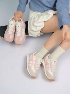 นค้ามาใหม่ สไตล์เกาหลียอดนิยมรองเท้าผ้าใบลำลอง รองเท้าผ้าใบผู้หญิงพื้นเตี้ย รองเท้า Argan สูง4.5ซม ไซส์36-42 ดีไซด์สวยและใส่สบาย