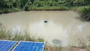 ปั้มน้ำพุทุ่นลอย ปั้มน้ำโซล่าเซลล์ ปั้มโซล่าเซลล์ 24V375W พร้อมกล่องเบรกเกอร์กันฝน 2P32A มอเตอร์ไร้แปรงถ่าน ไม่ต้องเสียค่าไฟ