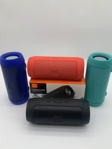 Pembesar Auara Bluetooth Dengan Aubwoofer berkuasa tinggi kualiti bunyi tinggi mudah alih pembesar suara mini kecil untuk kegunaan luar dan rumah.