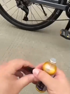 【BUY 1 TAKE 2】100ML Motorcycle Bicycle Chain lubricant Bicycle Mountain Bike Chain Lubrication Rust Removal And Anti-Rust Oil For MTB Road