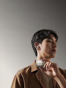 Momax | Active Noise Cancelling Gaming Bluetooth Earbuds Half-In-Ear Long Battery Life